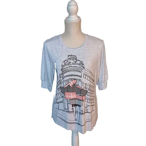 Love & Lace Size M Woman's T-shirt with Paris Scene - Picture 2 of 8